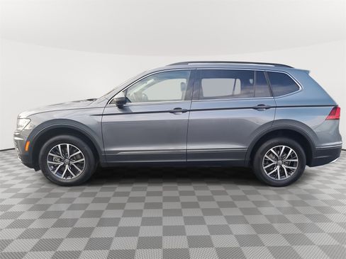 Used 2020 Volkswagen Tiguan SE image 8