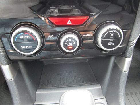 Used 2021 Subaru Forester Premium AWD/4WD image 35