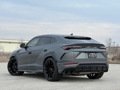 Used 2019 Lamborghini Urus AWD/4WD image 2