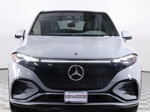 Used 2023 Mercedes-Benz EQS 580 4MATIC SUV image 3