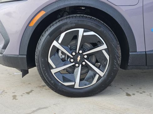 New 2026 Chevrolet Equinox EV LT w/ Comfort Package AWD/4WD image 7