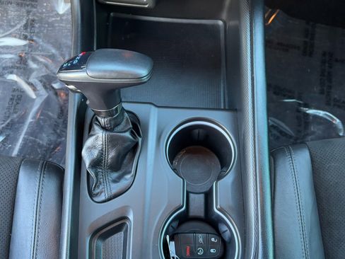 Used 2022 Dodge Durango GT image 27
