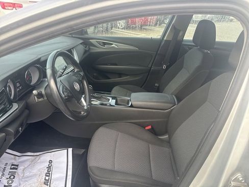 Used 2018 Buick Regal Preferred image 19