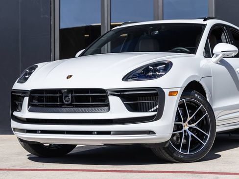 Certified 2026 Porsche Macan S AWD/4WD image 7
