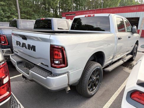 Used 2026 RAM 2500 Big Horn AWD/4WD image 4