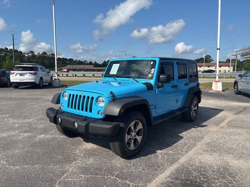Used 2017 Jeep Wrangler Unlimited Sport w/ Connectivity Group AWD/4WD image 9