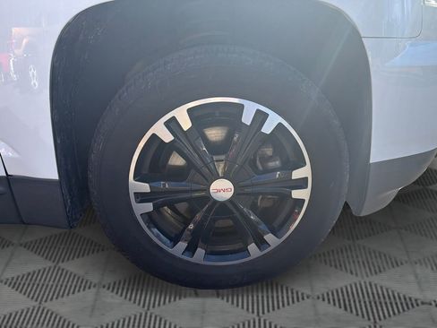 Used 2017 GMC Terrain SLT w/ Open Road Package image 32