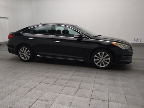 Used 2016 Hyundai Sonata Limited w/ Option Group 04 FWD image 11