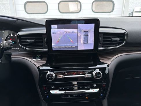 Certified 2021 Ford Explorer Limited w/ Class III Trailer Tow Package image 12