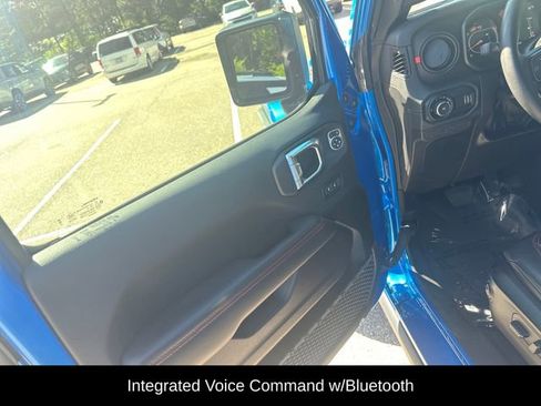 Used 2024 Jeep Wrangler Unlimited Rubicon AWD/4WD image 19