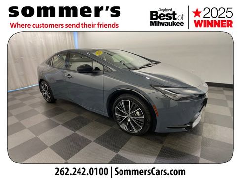Used 2023 Toyota Prius XLE AWD/4WD image 6