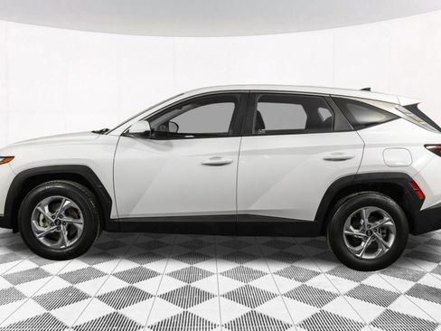Used 2023 Hyundai Tucson SE image 19