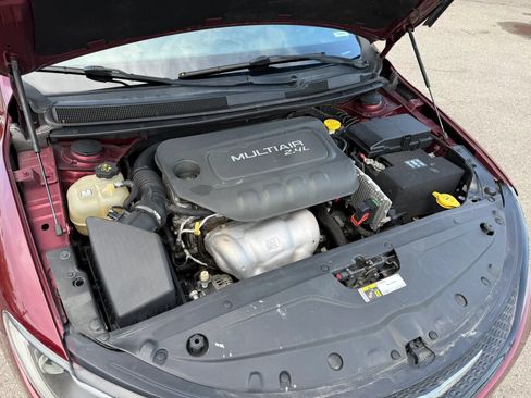 Used 2016 Chrysler 200 S w/ Comfort Group FWD image 29