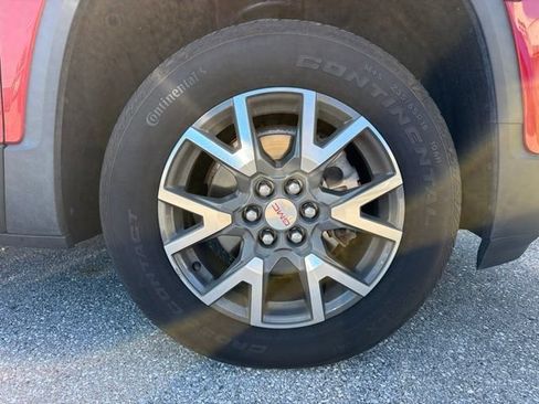 Used 2023 GMC Acadia SLE w/ Driver Convenience Package AWD/4WD image 7