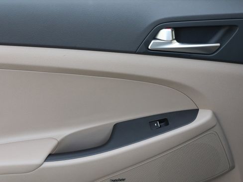 Used 2020 Hyundai Tucson Limited image 32