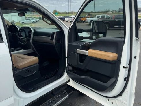 Used 2022 Ford F350 Lariat w/ Lariat Ultimate Package image 25