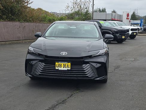 New 2026 Toyota Camry XLE image 3