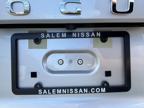 Used 2022 Nissan Rogue SV w/ SV Premium Package image 21