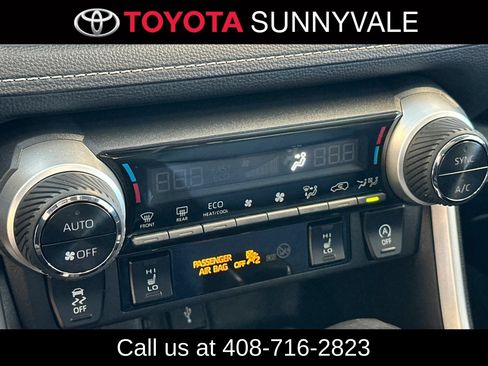 Used 2022 Toyota RAV4 XLE Premium AWD/4WD image 25