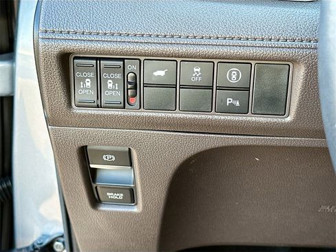 Used 2024 Honda Odyssey Touring image 10