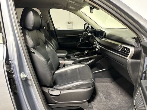 Used 2024 Kia Telluride LX AWD/4WD image 22