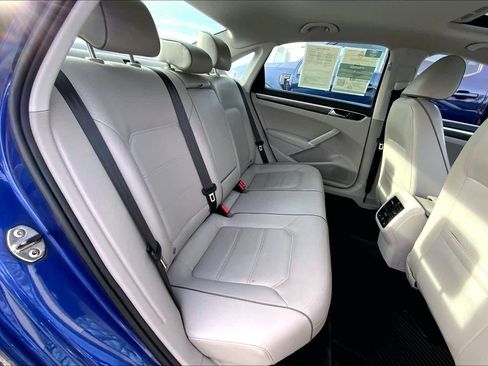 Used 2016 Volkswagen Passat 1.8T SE image 18
