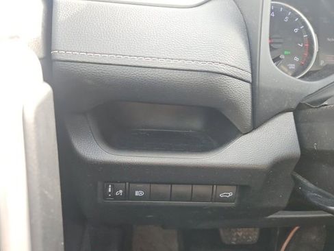Used 2021 Toyota RAV4 XLE Premium FWD image 40