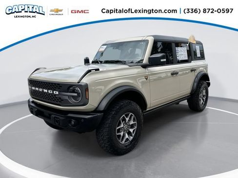 Used 2025 Ford Bronco Badlands AWD/4WD image 1
