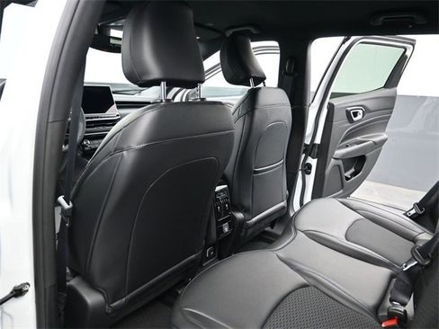 New 2026 Jeep Compass Latitude image 27