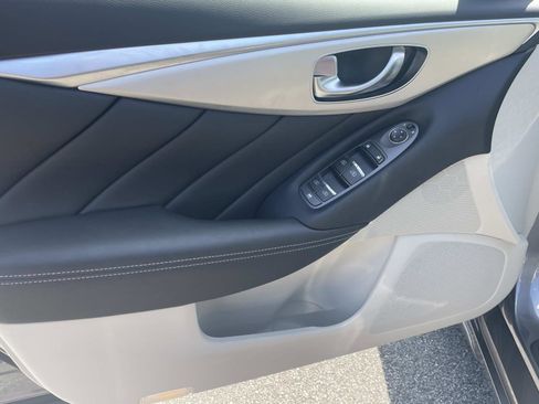 Used 2020 INFINITI Q50 Luxe w/ Essential Package (3.0T Luxe) image 11