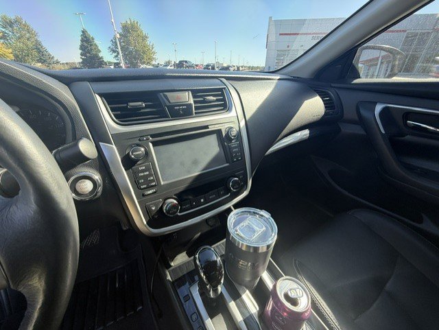 Used 2017 Nissan Altima 2.5 SL w/ 2.5 Technology Package FWD image 14