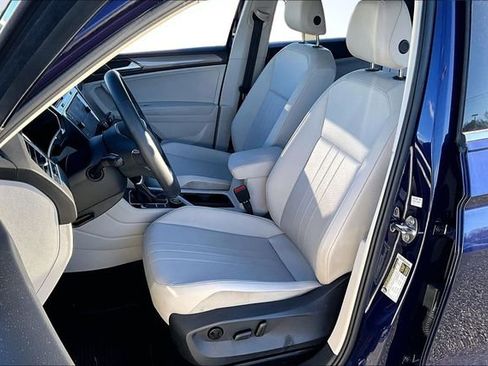 Used 2022 Volkswagen Tiguan SE image 21