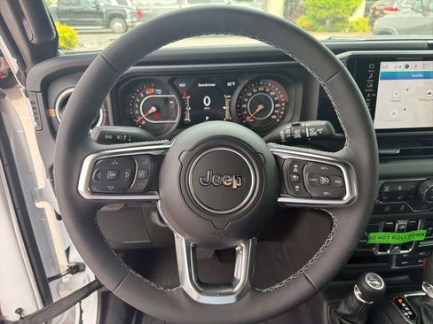 New 2026 Jeep Wrangler Unlimited Sahara AWD/4WD image 49