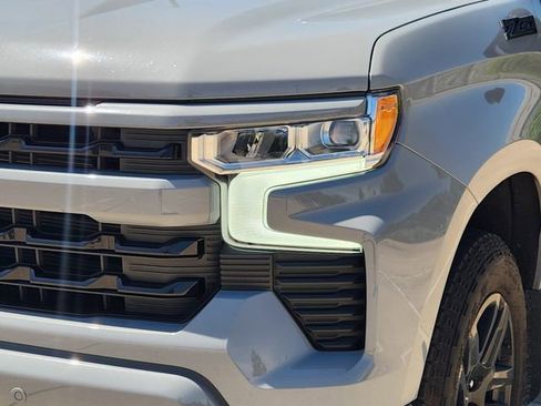 Used 2025 Chevrolet Silverado 1500 RST AWD/4WD image 9