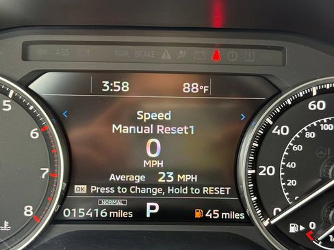 Used 2023 Mitsubishi Outlander SE AWD/4WD image 4