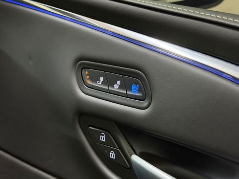 Certified 2024 Cadillac Escalade ESV V AWD/4WD image 26