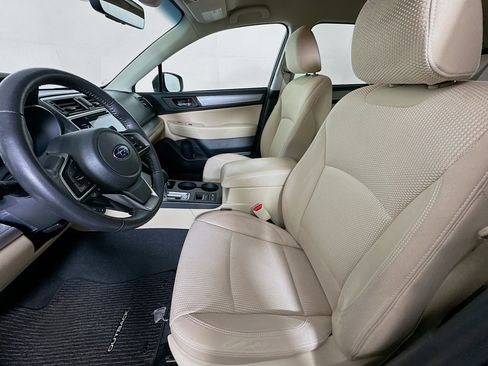 Used 2019 Subaru Outback 2.5i Premium image 13