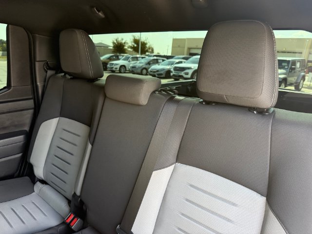 Used 2024 Toyota Tacoma TRD Sport AWD/4WD image 30