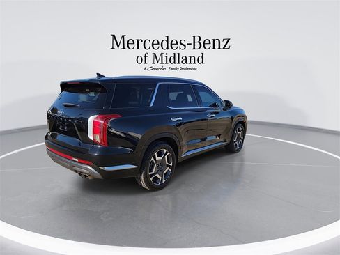 Used 2024 Hyundai Palisade Limited image 8