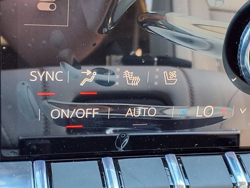 New 2026 GMC Yukon Denali w/ Denali Reserve Package image 6