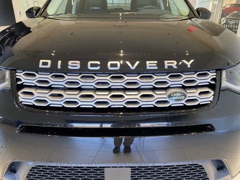 New 2023 Land Rover Discovery Sport SE image 8