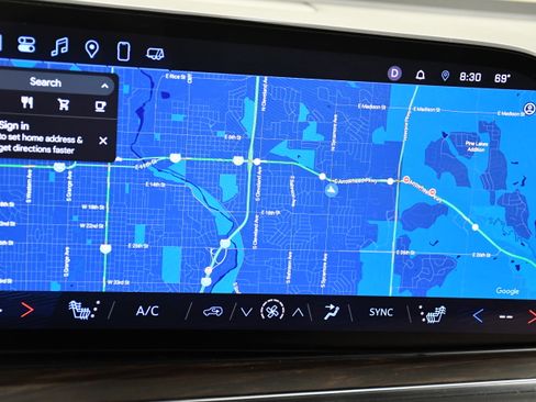 Used 2025 Chevrolet Suburban Z71 image 28