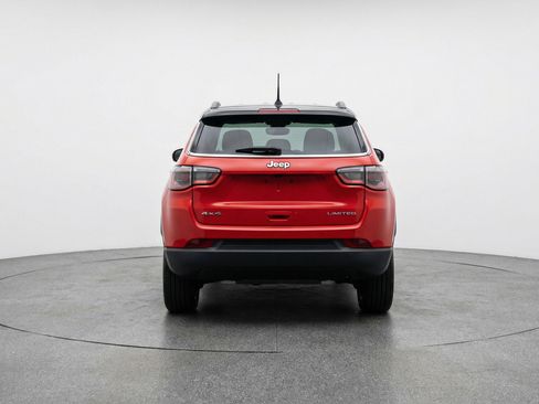 Used 2025 Jeep Compass Trailhawk AWD/4WD image 7