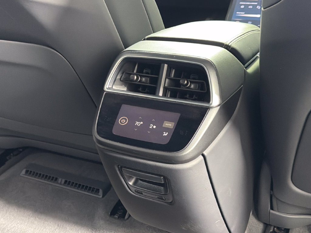 Used 2025 Lucid Air Pure RWD image 32