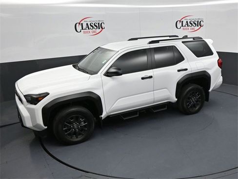 Used 2025 Toyota 4Runner SR5 image 19