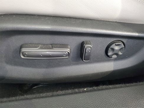 Used 2019 Honda Accord EX-L image 17