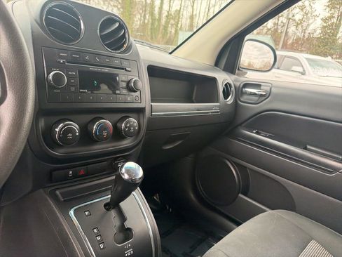 Used 2013 Jeep Compass Sport image 15