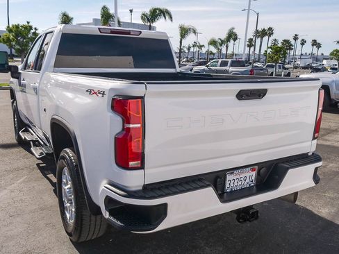 Used 2024 Chevrolet Silverado 2500 LTZ w/ LTZ Convenience Package image 7