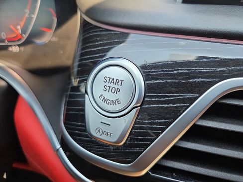 Used 2022 BMW 740i w/ M Sport Package image 20