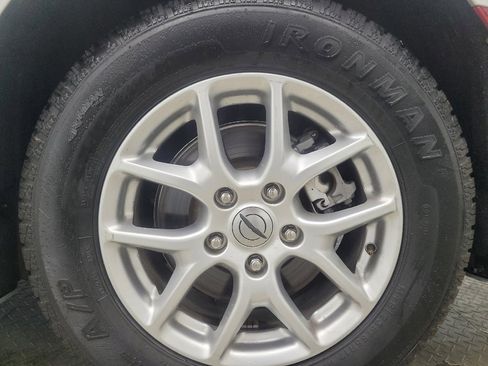 Used 2024 Chrysler Voyager LX FWD image 31